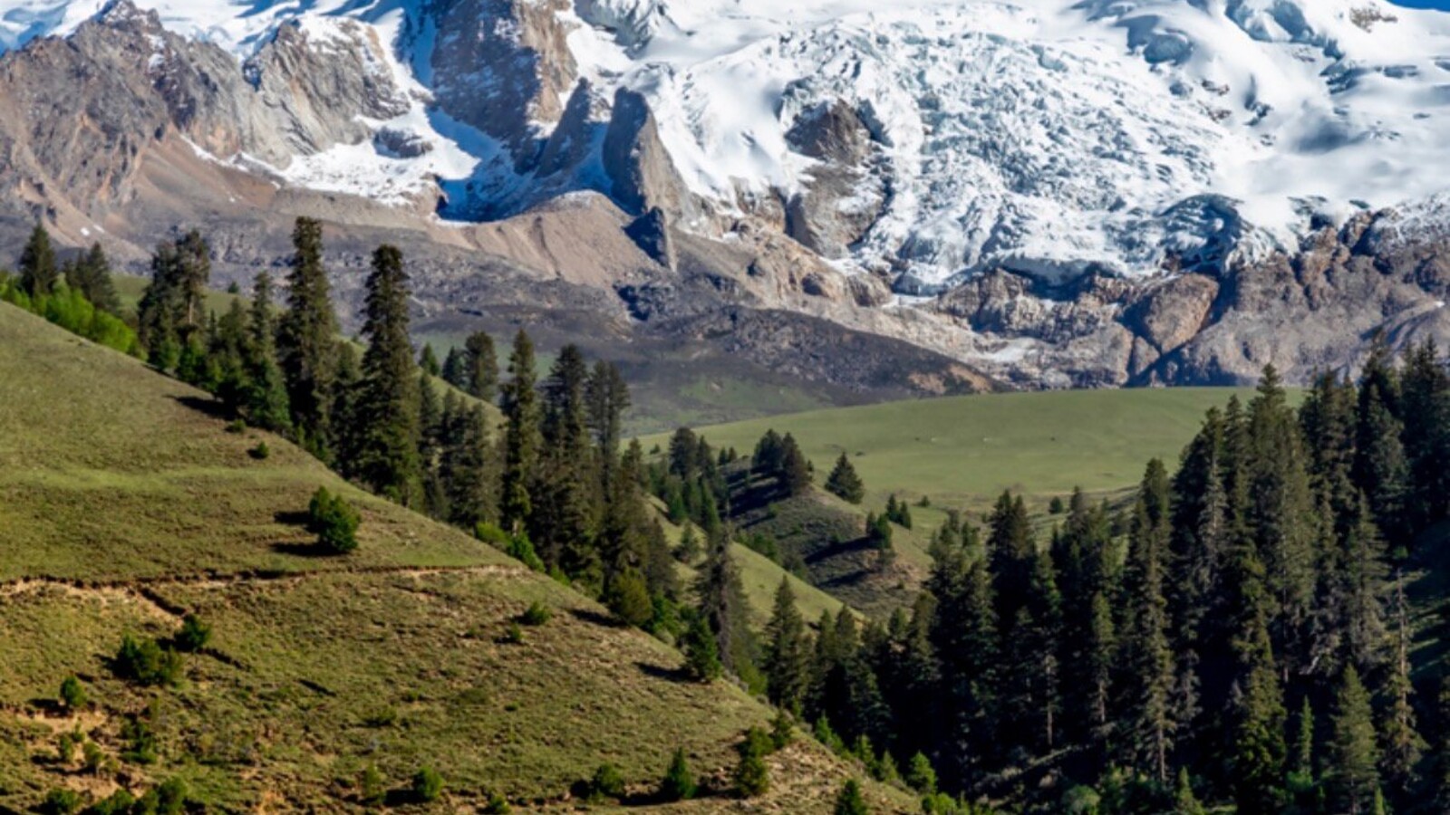 Hidden Valleys & Ancient Villages
