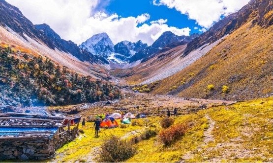 Meili North Slope — A Trekker's Guide